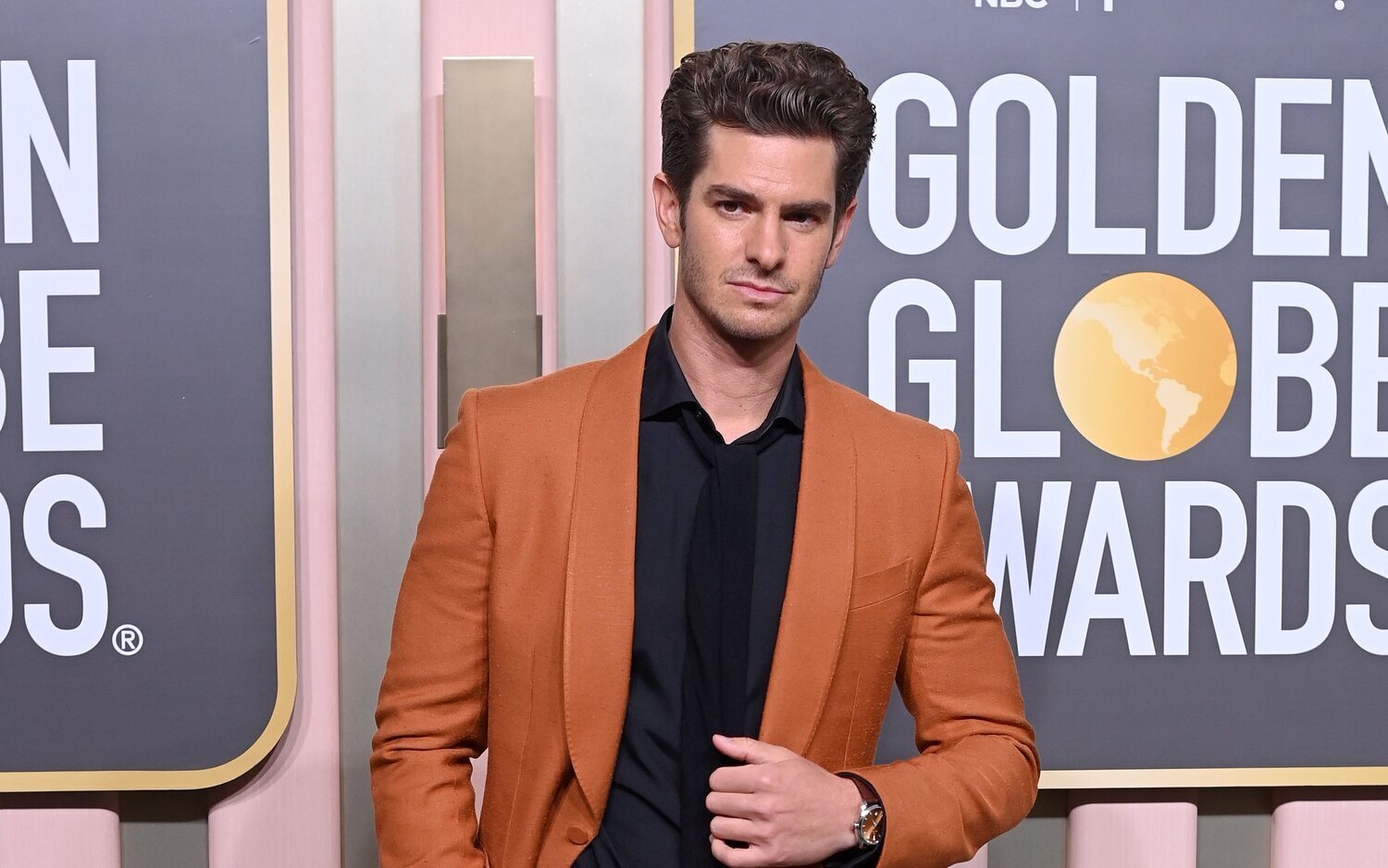 Andrew Garfield se reencuentra con Amelia Dimoldenberg, periodista con la que comparte un tonteo viral