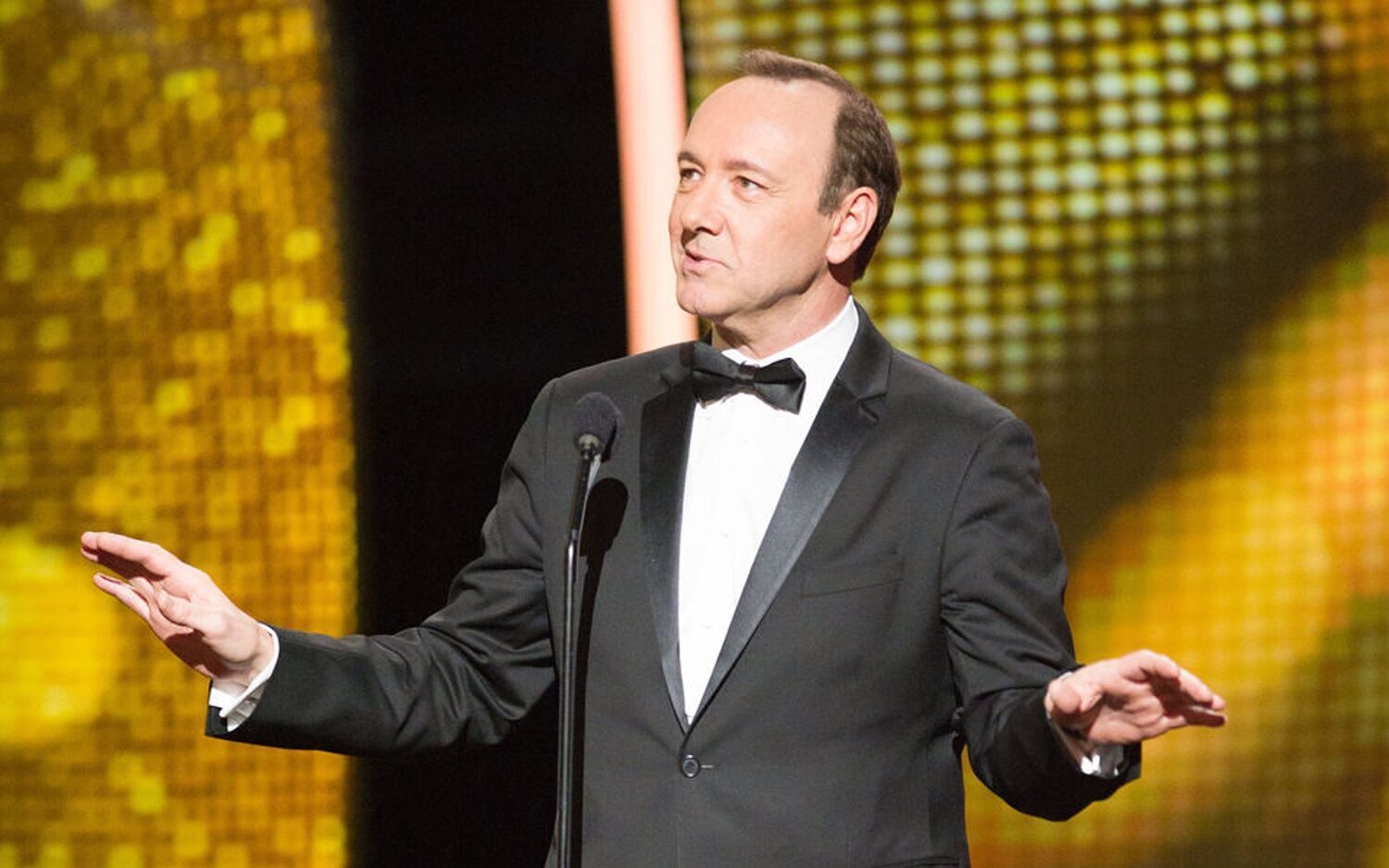 Kevin Spacey reaparece para recibir un premio del Museo Nacional de Cine de Italia