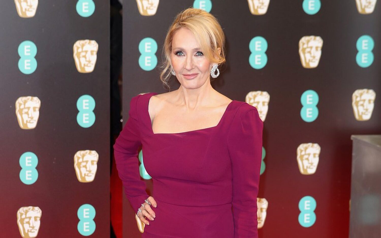 J.K. Rowling se siente "profundamente incomprendida" por sus comentarios sobre el colectivo trans