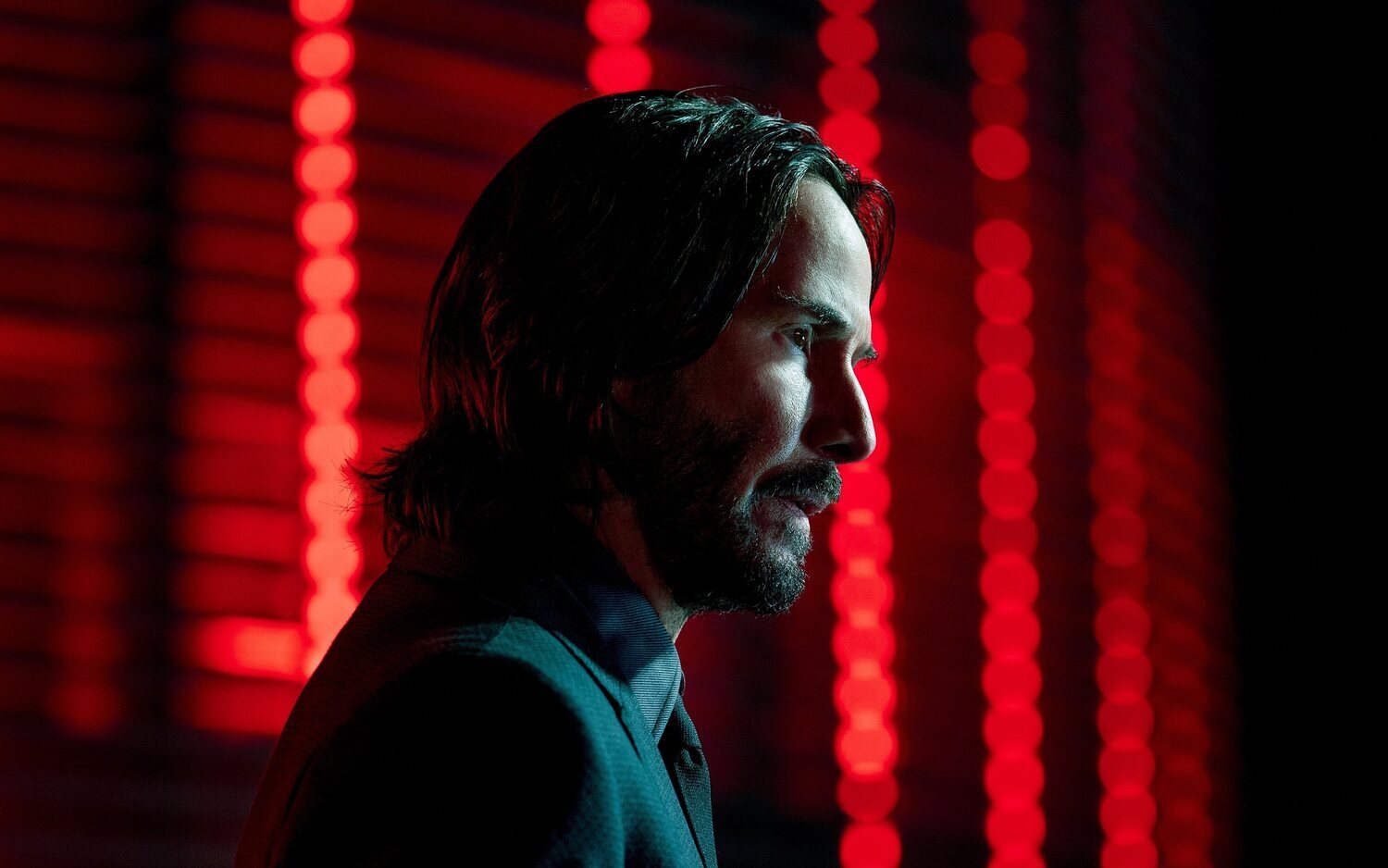 'John Wick 4' lanza nuevo tráiler con ritmazo y un Keanu Reeves rodeado de adversarios