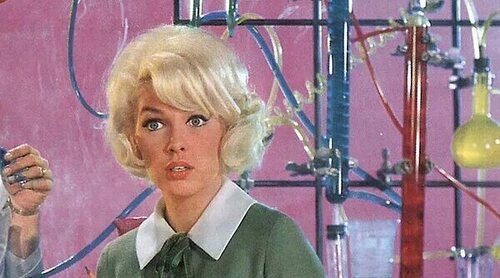 Muere a los 84 años Stella Stevens, actriz de 'El profesor chiflado' y 'Chicas, chicas, chicas'