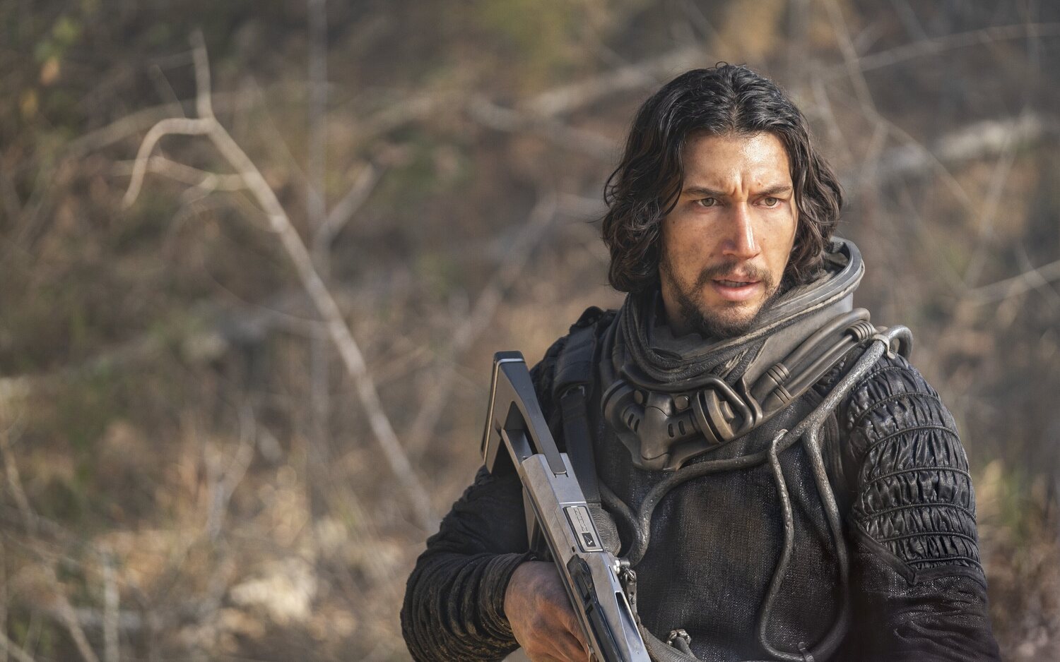 '65': Adam Driver caza dinosaurios en una ciencia ficción sencilla pero contundente