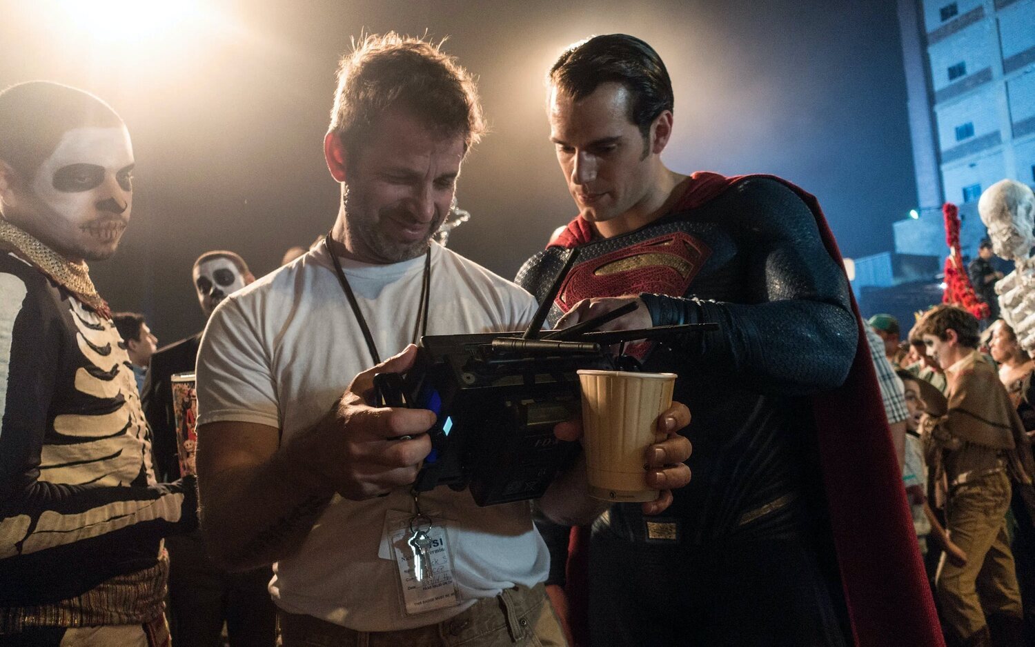 Zack Snyder revela que la recaudación de su evento DC se destinará a la prevención del suicidio