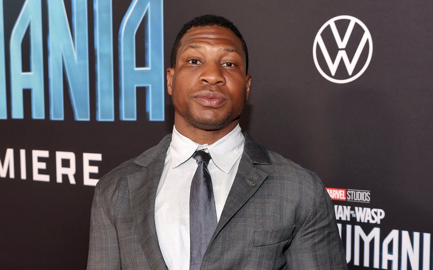 La abogada de Jonathan Majors afirma que el actor es "completamente inocente" y dice tener pruebas