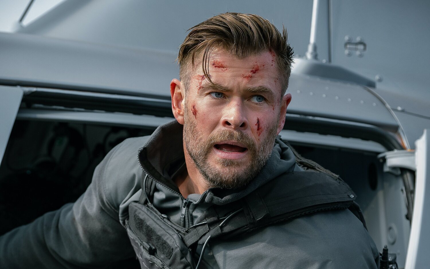 'Tyler Rake 2': Primer tráiler de la secuela con Chris Hemsworth de vuelta a la acción más explosiva