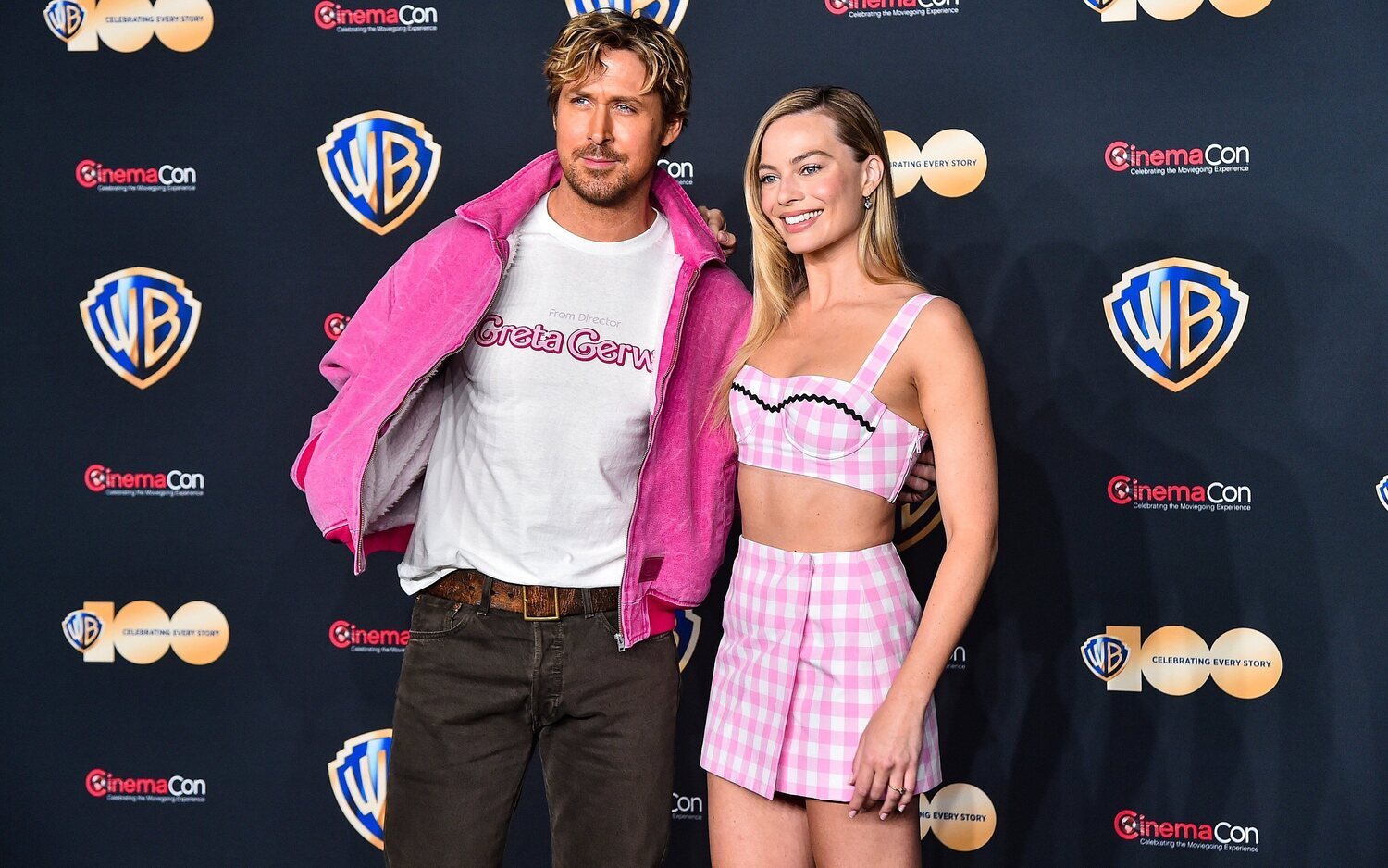 'Barbie': Ryan Gosling, Margot Robbie y Greta Gerwig tiñen de rosa la CinemaCon con un nuevo tráiler