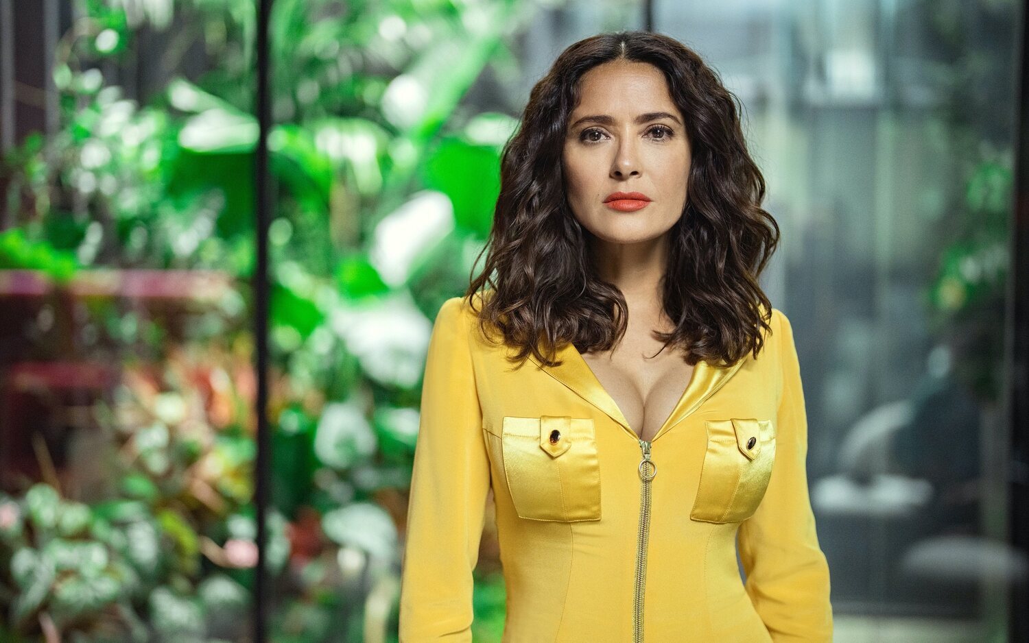 'Black Mirror': Netflix anuncia la sexta temporada de su serie ya no tan distópica con Salma Hayek y Josh Harnett