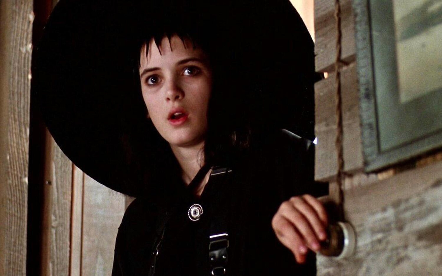 'Beetlejuice 2': Primeras imágenes de Winona Ryder de nuevo como Lydia Deetz
