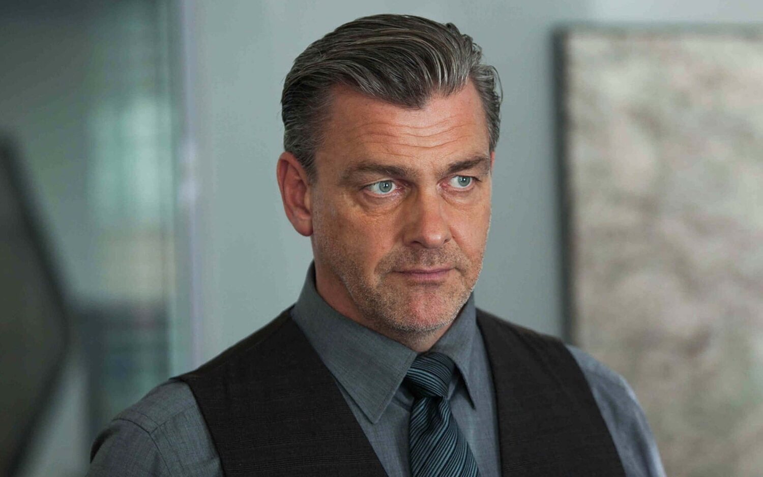 Dave Filoni, Rosario Dawson y más recuerdan a Ray Stevenson con emotivos tributos tras su muerte