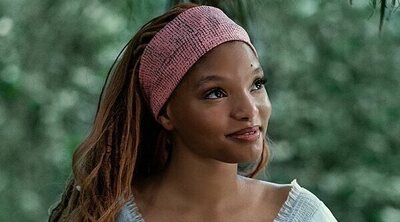 La sirenita de Halle Bailey ya está en Disneyland. ¿Qué va a pasar con la original?