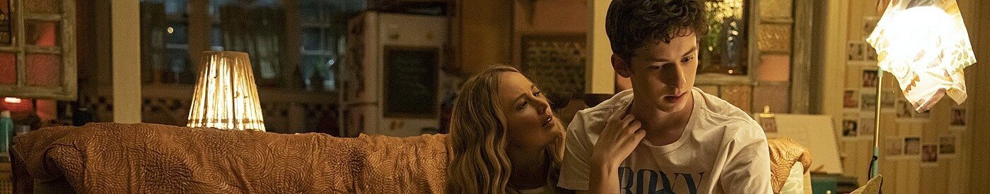 'Sin malos rollos': Jennifer Lawrence se desata en una comedia como las de antes, con extra de cringe