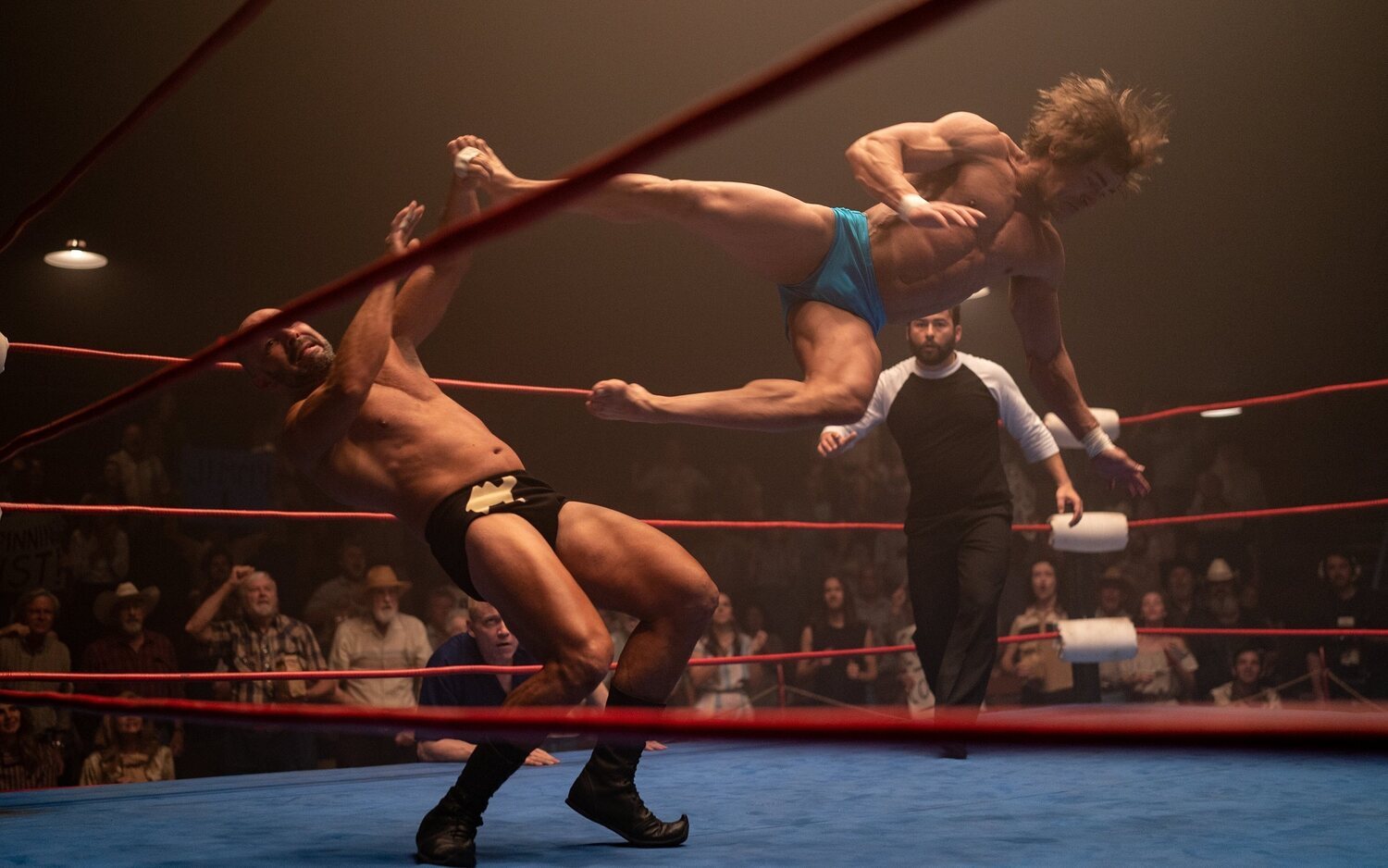 Nueva imagen de 'The Iron Claw' con Zac Efron y Jeremy Allen White como luchadores profesionales