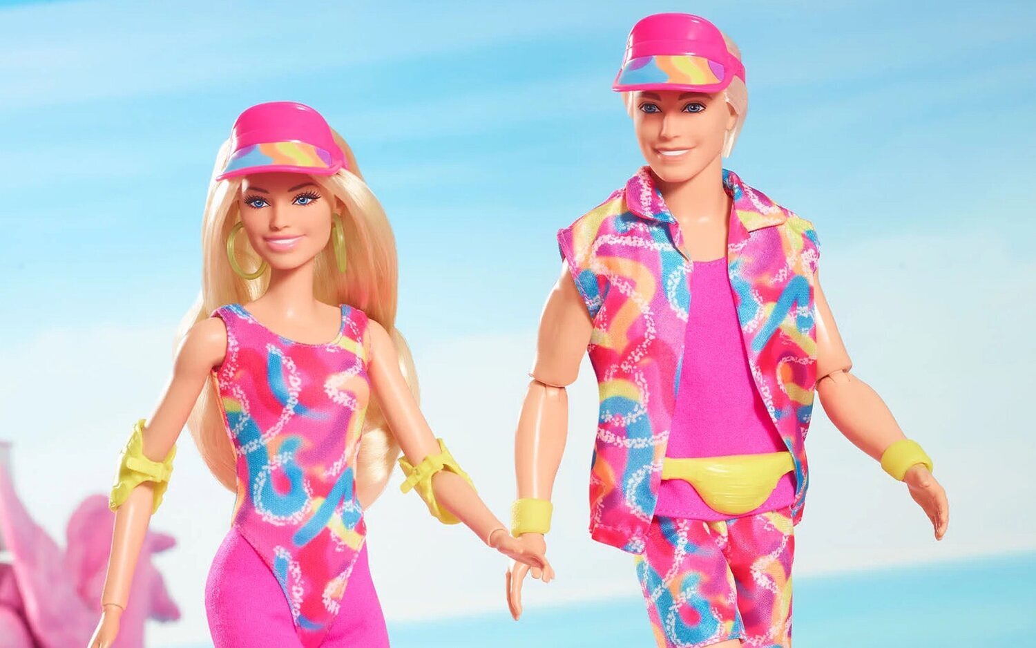 Las muñecas de Barbie y Ken patinadores