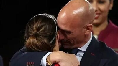 El mundo de la cultura se vuelca con Jenni Hermoso y pide el despido de Luis Rubiales