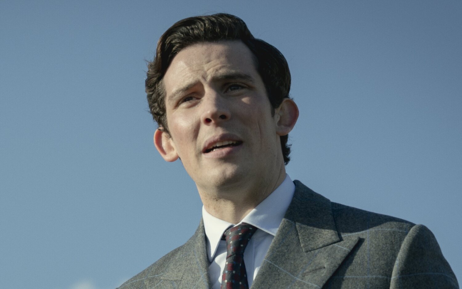 Josh O'Connor como el Príncipe Carlos en 'The Crown'