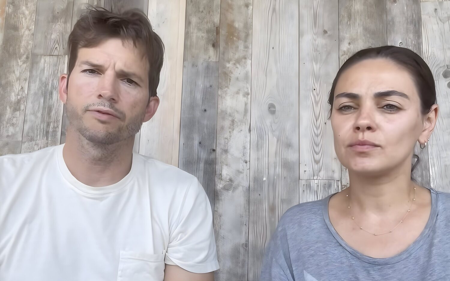 Ashton Kutcher y Mila Kunis, en su vídeo pidiendo disculpas