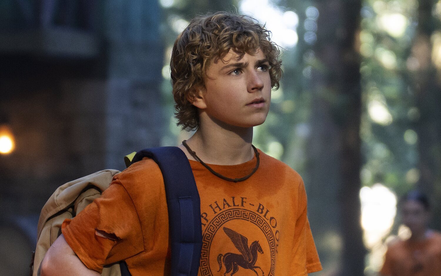 Walker Scobell como Percy Jackson