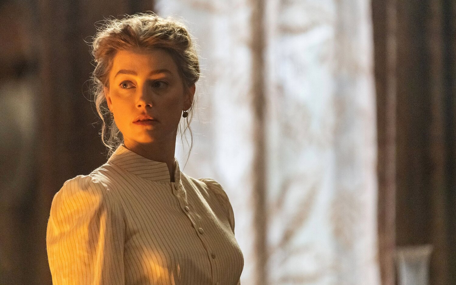 Amber Heard en 'In The Fire'