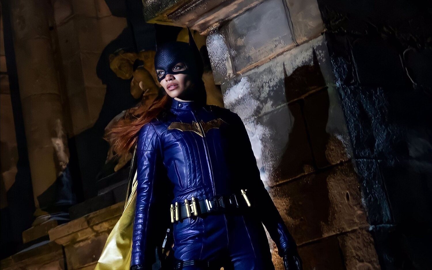 Leslie Grace como Batgirl