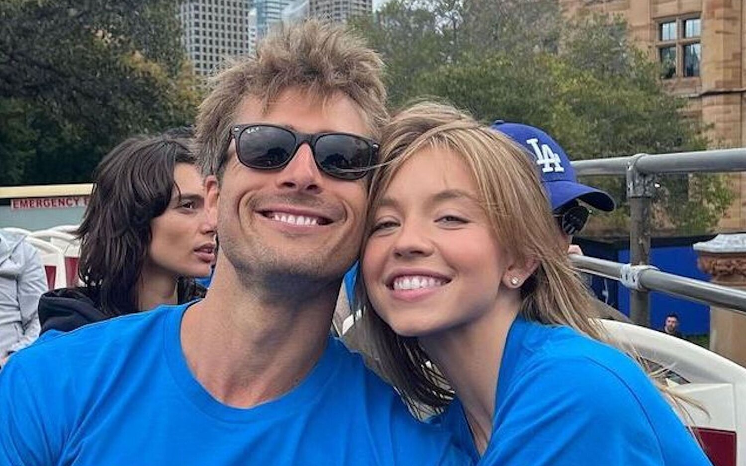 Sydney Sweeney y Glen Powell