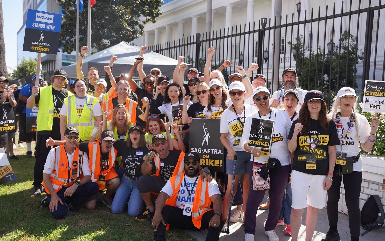 Miembros de la SAG-AFTRA durante un piquete.