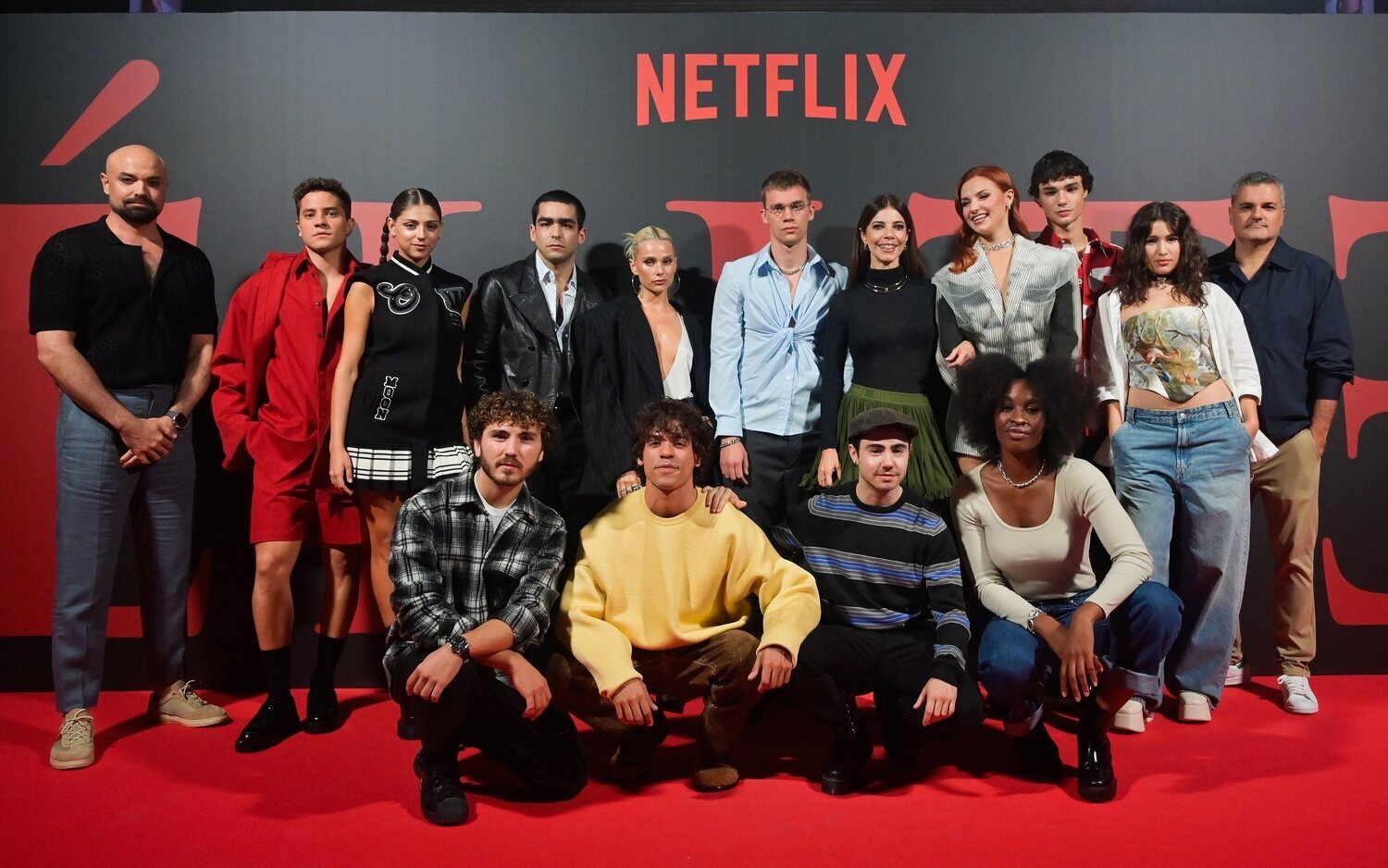 Los protagonistas y los showrunners de 'Élite' en la presentación de la séptima temporada