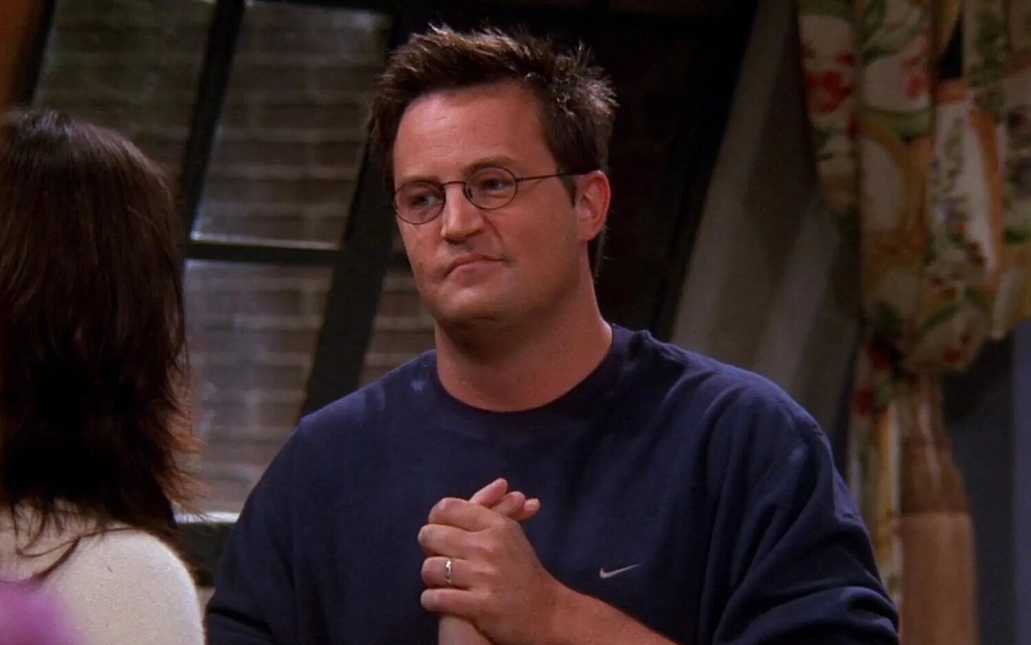 Matthew Perry en un capítulo de 'Friends'