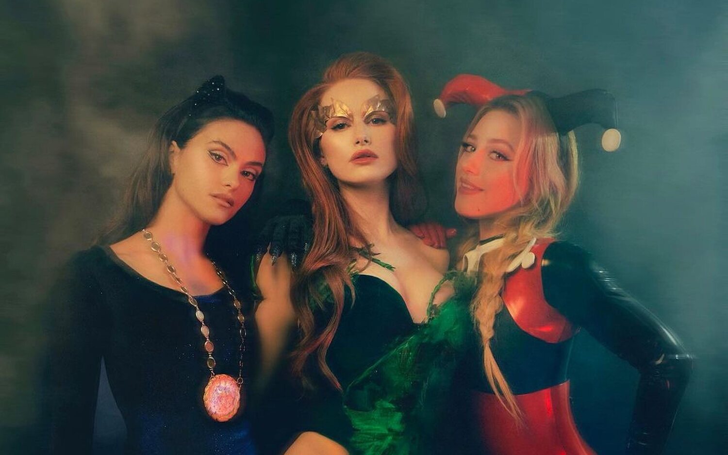 Las protagonistas de 'Riverdale' como las Gotham City Sirens