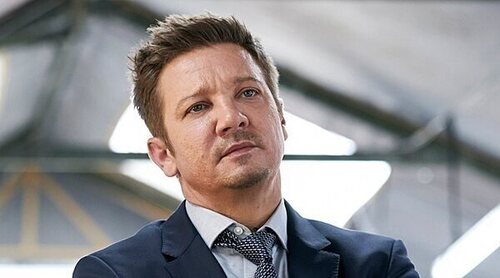 Jeremy Renner ha probado "todo tipo de terapia" desde su accidente con una quitanieves