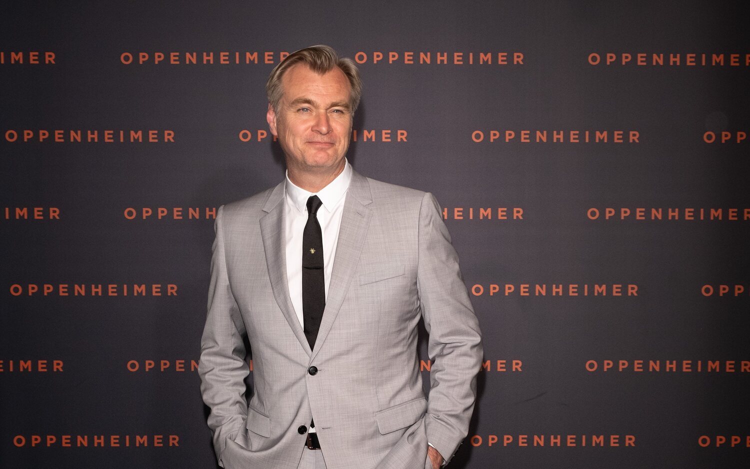 Christopher Nolan en el estreno de Oppenheimer en París, Francia.