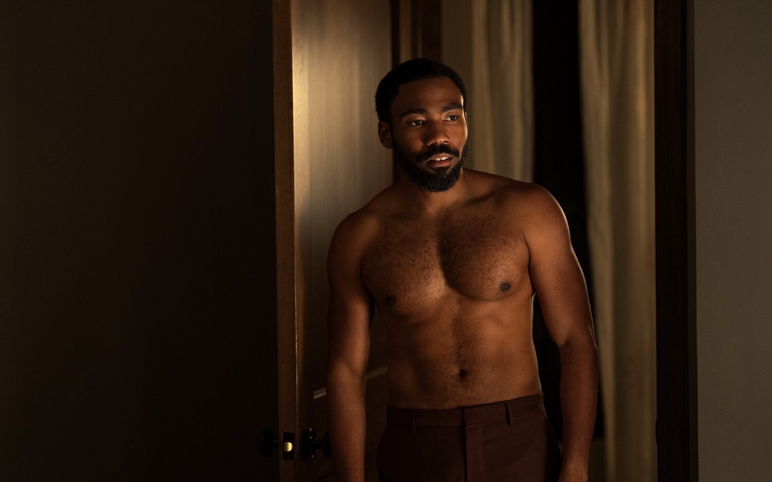 Donald Glover en 'Mr. & Mrs. Smith'