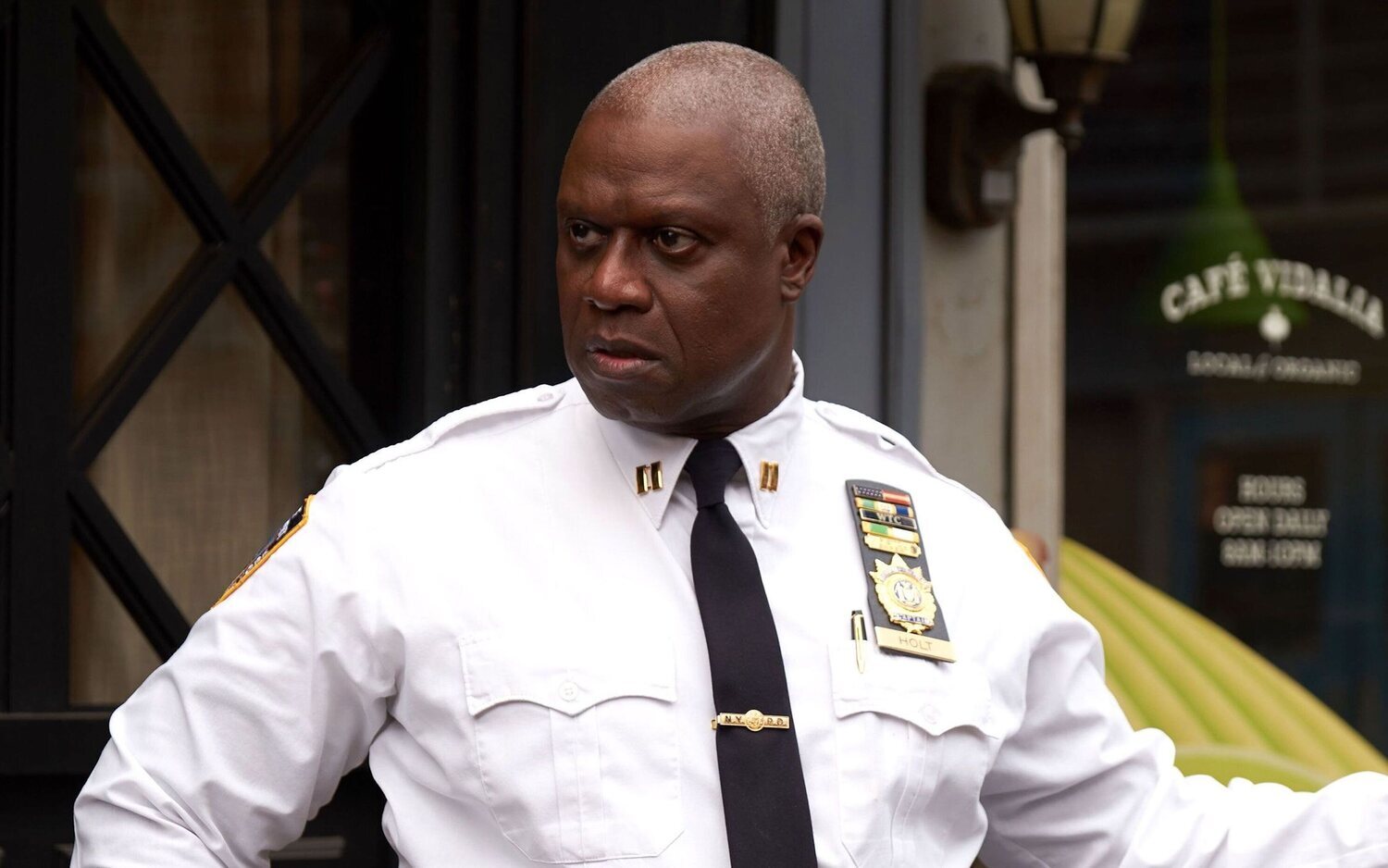 Andre Braugher como el capitán Raymond Holt en 'Brooklyn Nine-Nine'