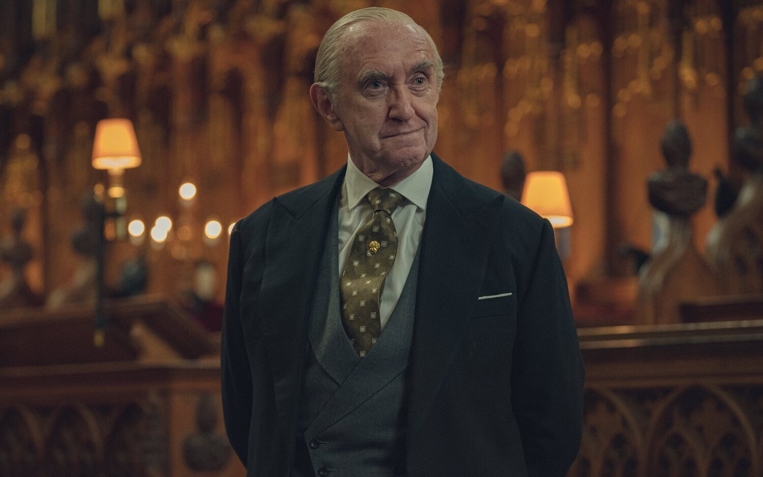 John Price es Felipe de Edimburgo en la 5º y 6ª de 'The Crown'