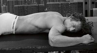 Jeremy Allen White ('The Bear') se desnuda en la nueva campaña de Calvin Klein