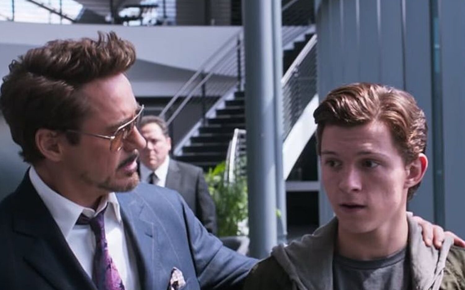 Tom Holland y Robert Downey Jr. en 'Spider-Man: Homecoming'