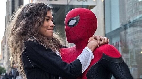 Tom Holland afirma que vuelve a ver sus películas de Spider-Man con Zendaya porque "es un lujo revivir tu juventud"