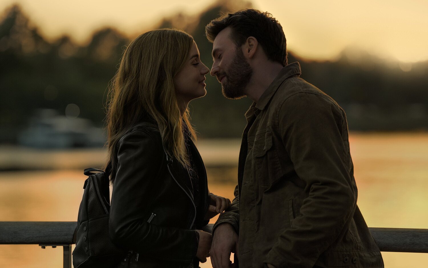 Ana de Armas y Chris Evans en 'Ghosting'