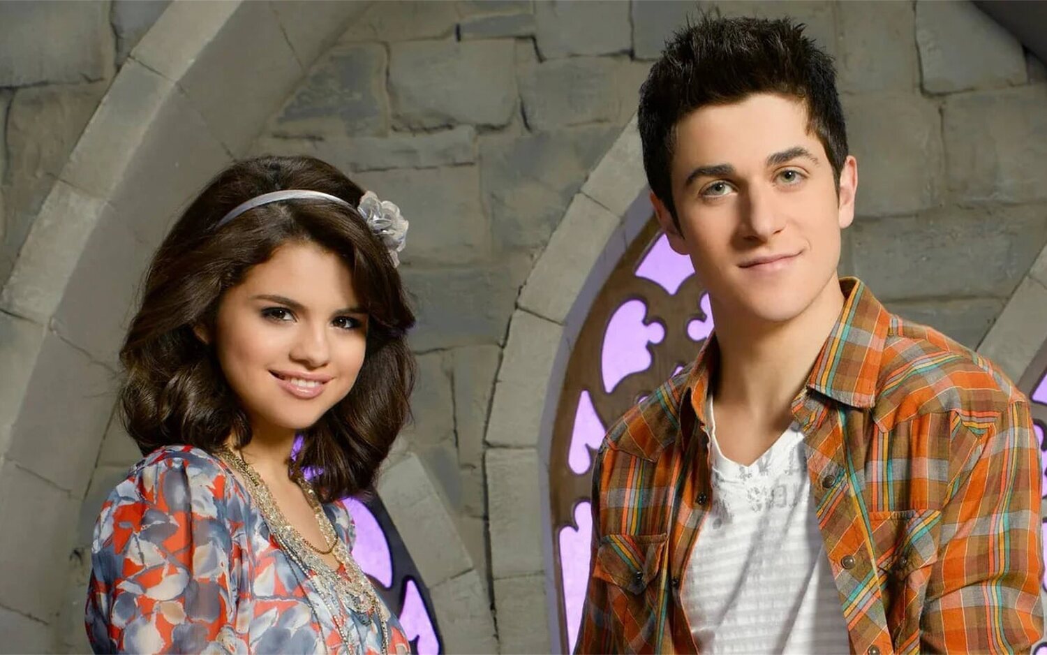 Selena Gomez y David Henrie vuelven al papel de los hermanos Russo