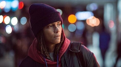 La increíble razón por la que Netflix podría cancelar el estreno de 'The Mothership' con Halle Berry