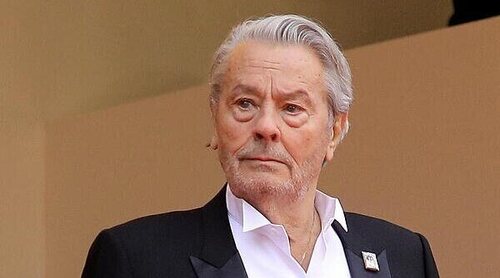 El actor Alain Delon bajo tutela legal mientras sus hijos se pelean por su tratamiento médico