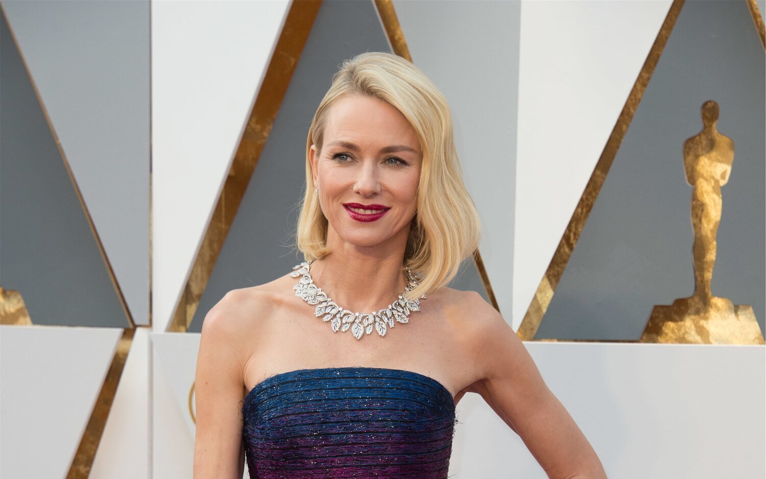 Naomi Watts en los premios Oscar 2016