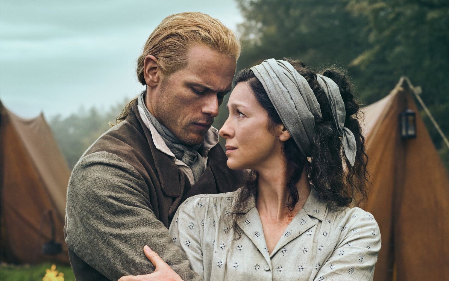 Caitriona Balfe y Sam Heughan en 'Outlander'