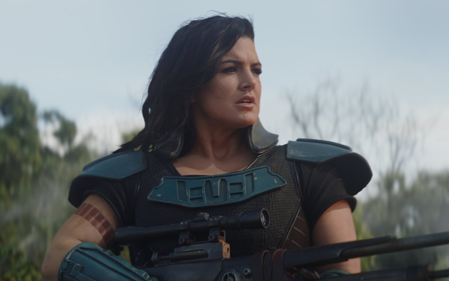 Gina Carano, Pedro Pascal y  Carl Weathers en 'The Mandalorian'