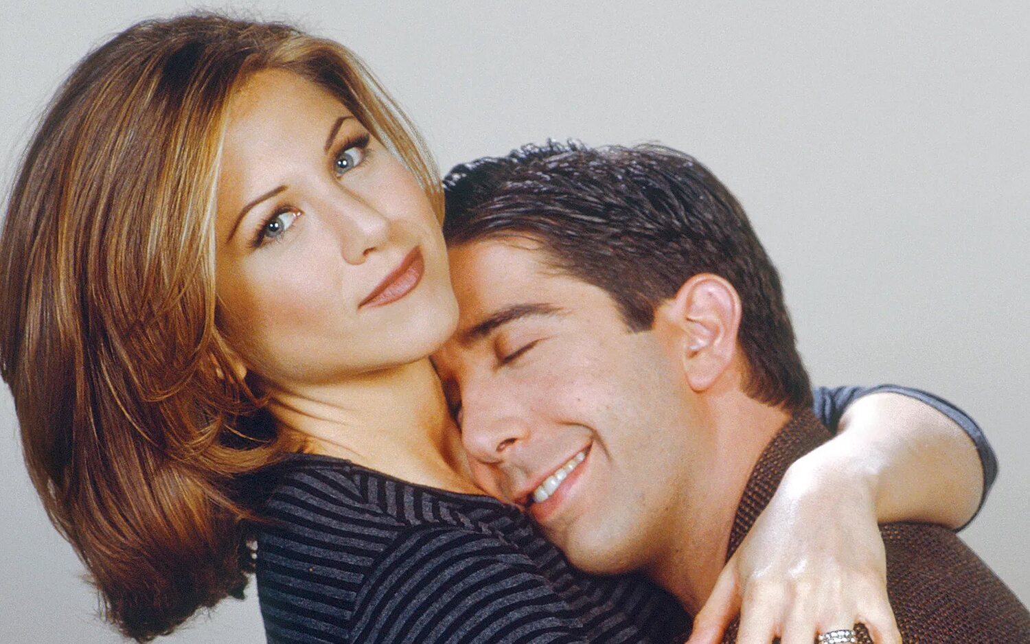 Jennifer Aniston y David Schwimmer en una imagen promocional de 'Friends'