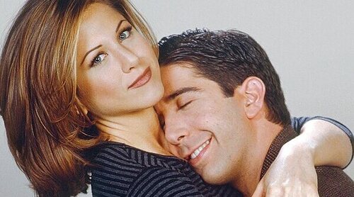 'Friends': Jennifer Aniston se olvida de David Schwimmer en un anuncio para la Super Bowl