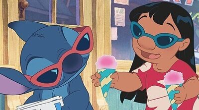 Filtradas nuevas imágenes del rodaje de 'Lilo y Stitch', con Stitch conduciendo un coche