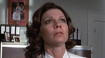 Muere Pamela Salem, actriz de James Bond y 'Doctor Who', a los 80 años