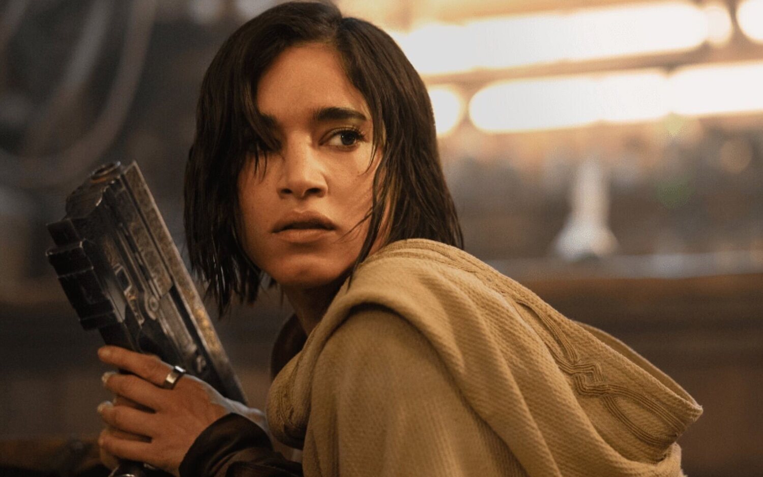 Sofia Boutella como Kora en 'Rebel Moon (Parte Uno): La niña del fuego'