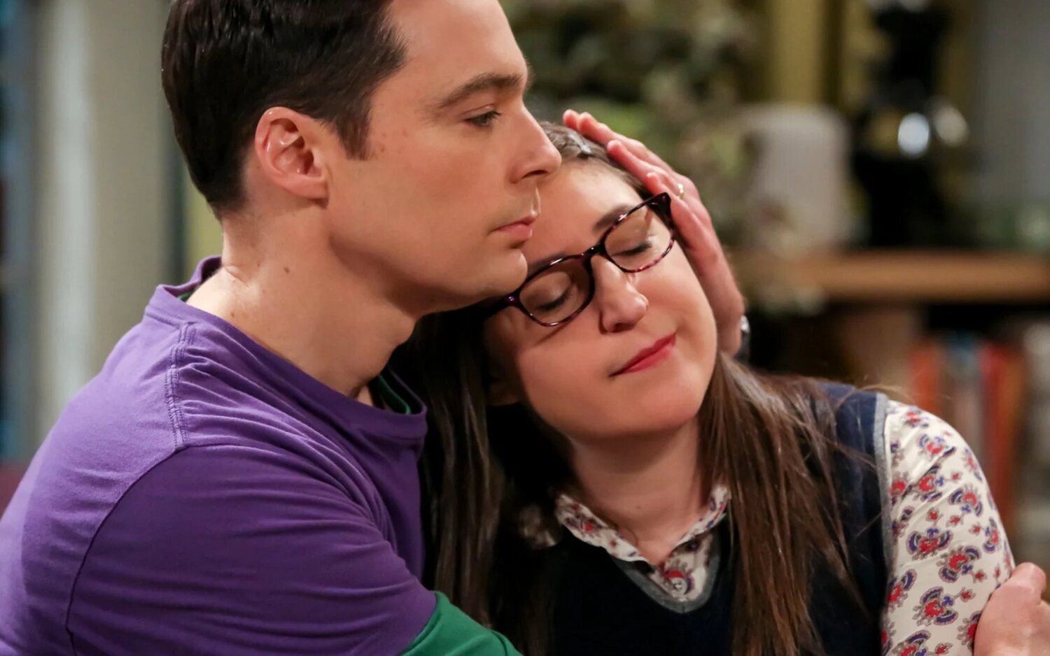 Jim Parsons como Sheldon Cooper y Mayim Bialik como Amy Farrah Fowler en 'The Big Bang Theory'