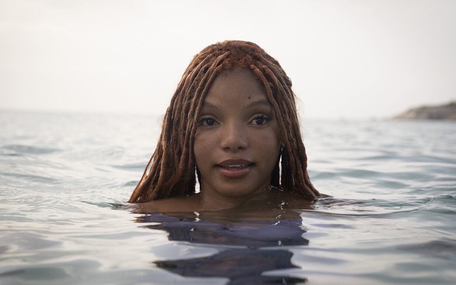 Halle Bailey como Ariel en 'La sirenita'